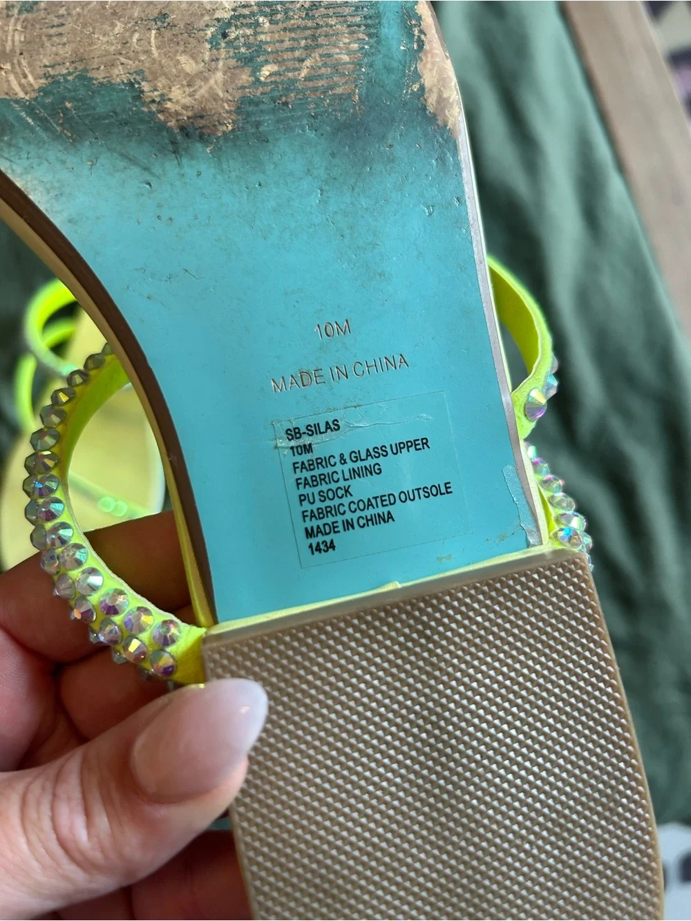 🍋‍🟩✨VGUC Betsey Johnson Silas lime sandals